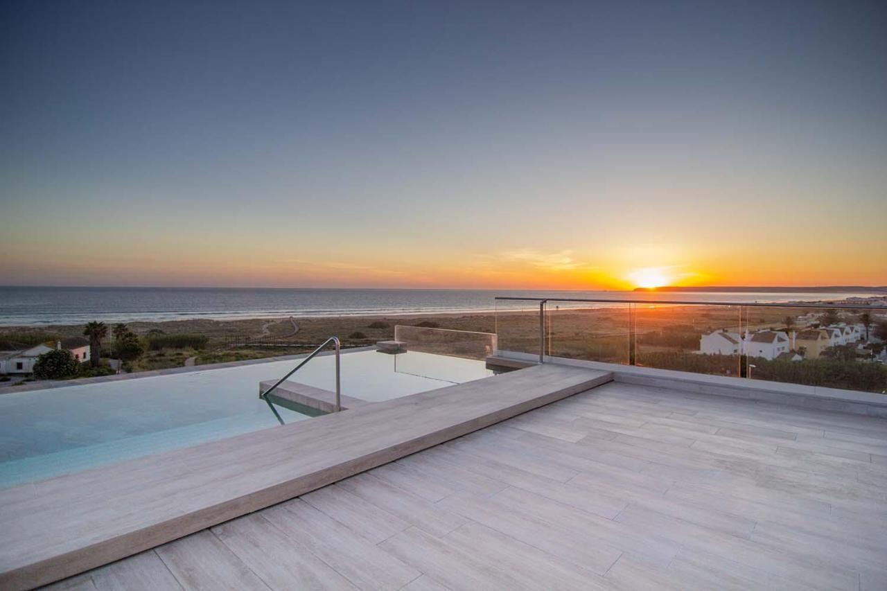 Zahara Beach & Spa By Qhotels - Adults Recommended Zahara de los Atunes Zewnętrze zdjęcie Sunset at the beach