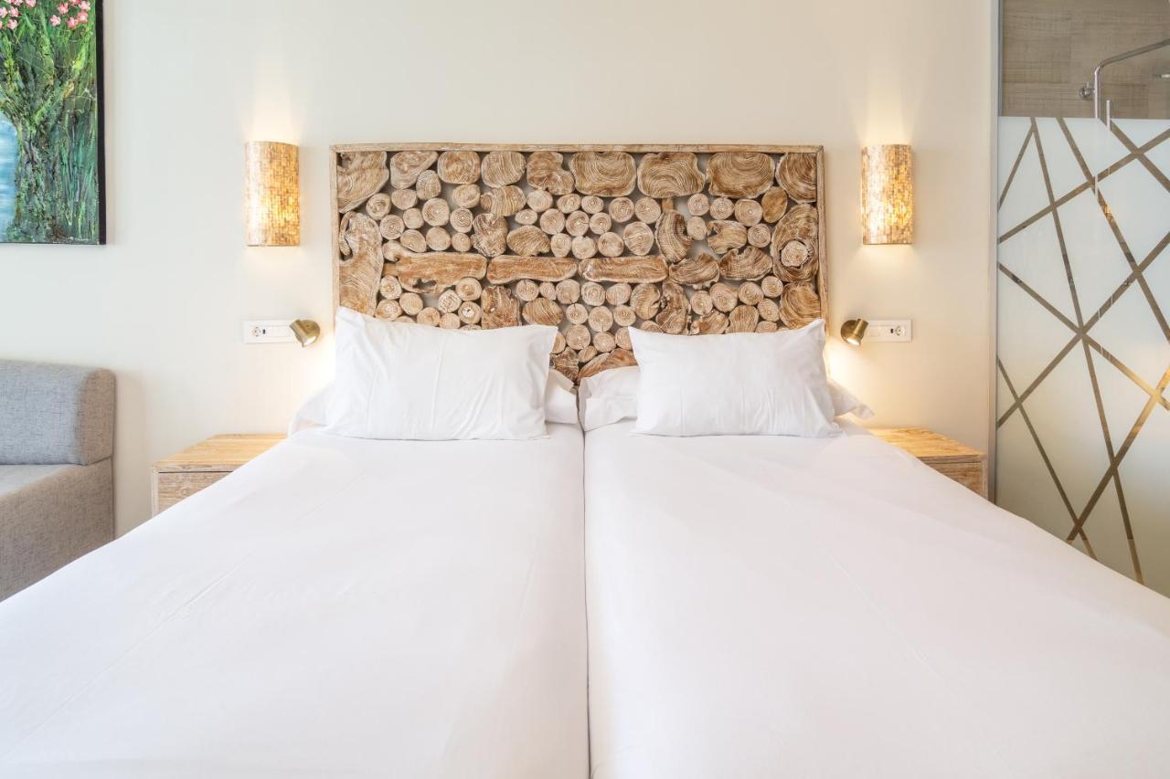 Zahara Beach & Spa By Qhotels - Adults Recommended Zahara de los Atunes Zewnętrze zdjęcie A bedroom at the hotel