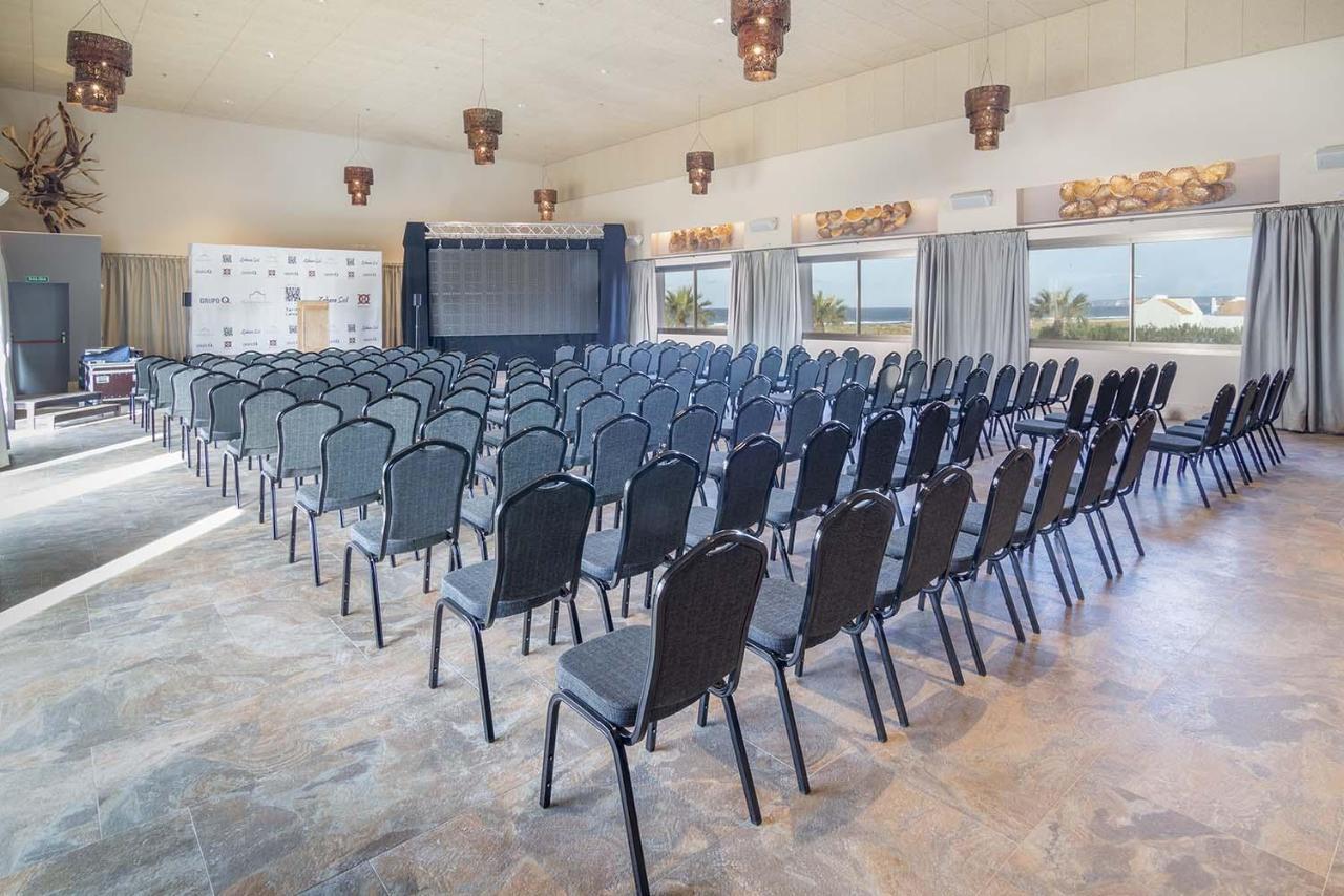 Zahara Beach & Spa By Qhotels - Adults Recommended Zahara de los Atunes Zewnętrze zdjęcie The conference room at the hotel